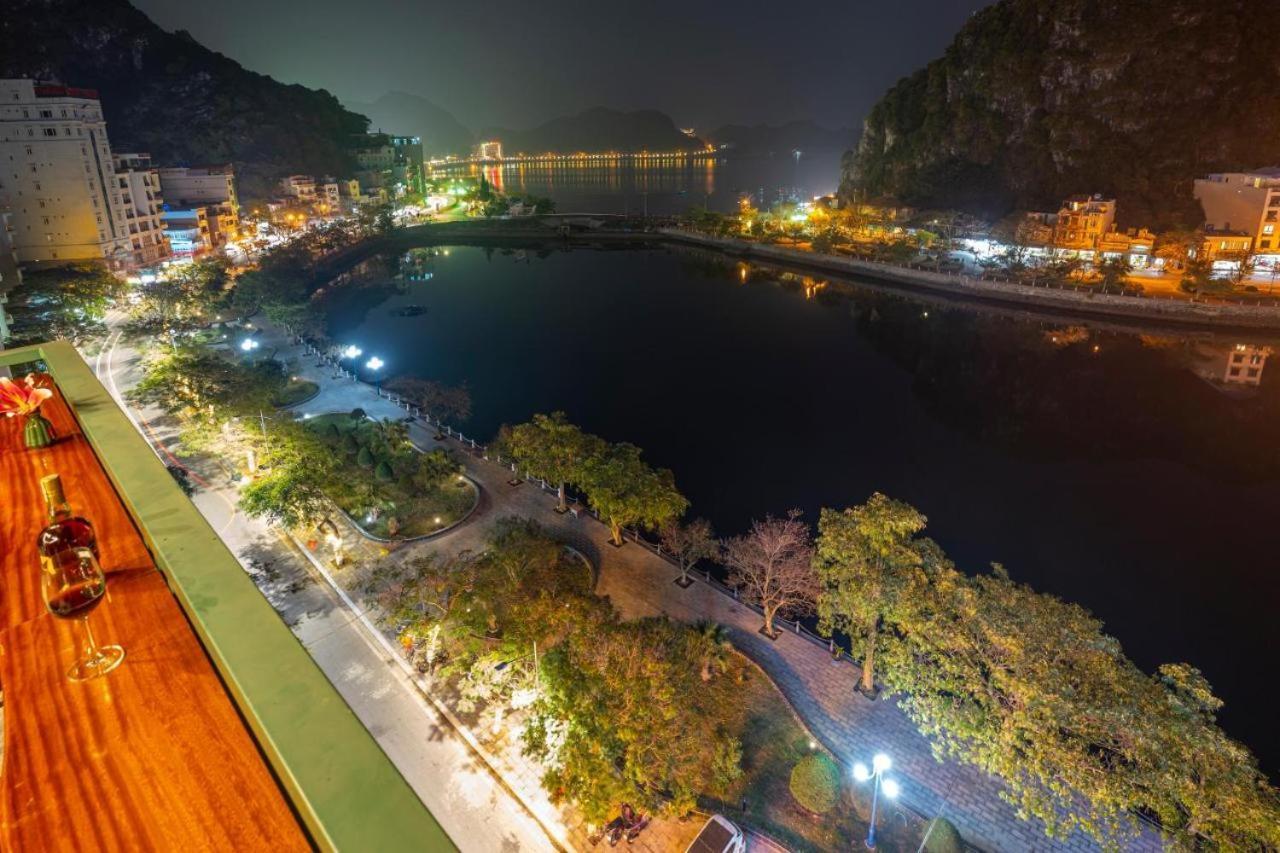 Aroma Cat Ba Sea View Hotel Chan Chau 외부 사진