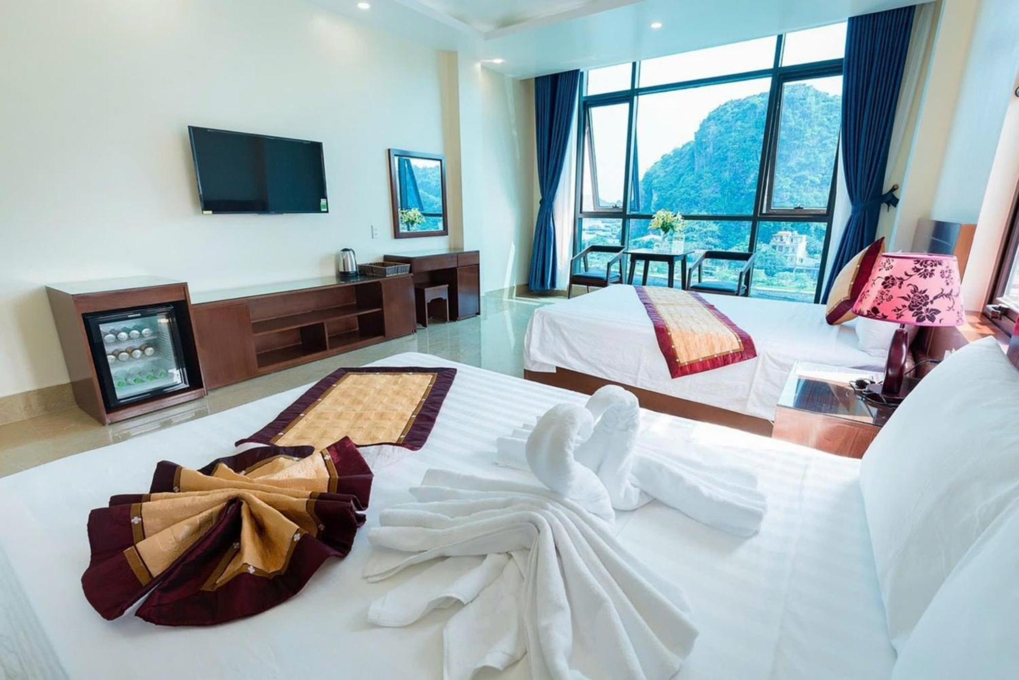 Aroma Cat Ba Sea View Hotel Chan Chau 외부 사진